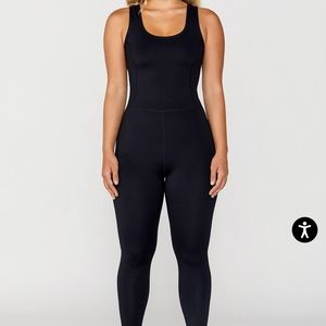 SETActive onyx sportysuit in size small - NWT
